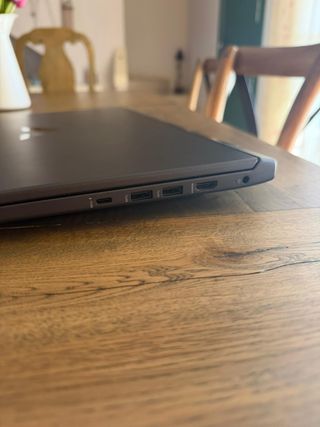 HP Victus 16-r1000ns i7