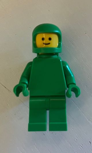 Lego Minifigure Space Spaceman Bright Green1