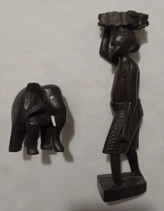 Soprammobili etnici in legno