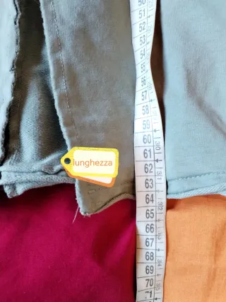 Giacca verde con dettagli gioiello