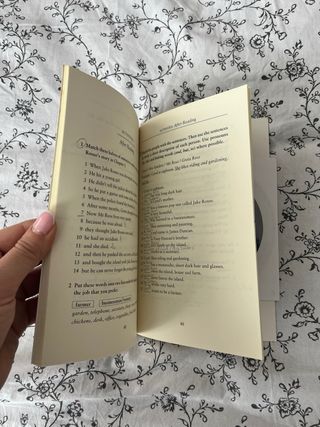 Dead Man's Island (Oxford Bookworms Library)