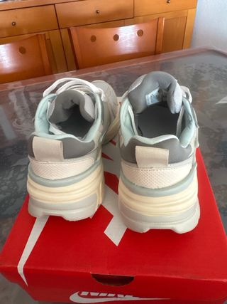 Nike V2K Run Beige/Gris