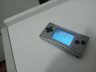 Nintendo Game Boy Micro Plata + Juegos Pokémon