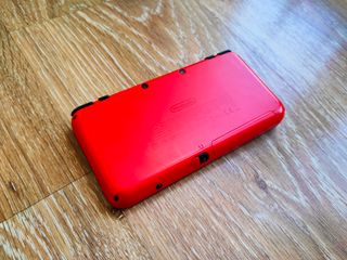 Nintendo 2DS XL (Edición Pokeball)