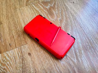 Nintendo 2DS XL (Edición Pokeball)