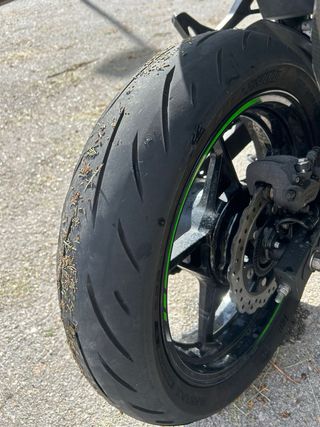 Kawasaki Ninja 400 KRT 2023