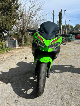Kawasaki Ninja 400 KRT 2023
