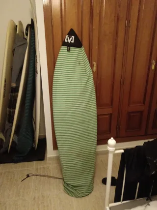 Tabla de surf con funda