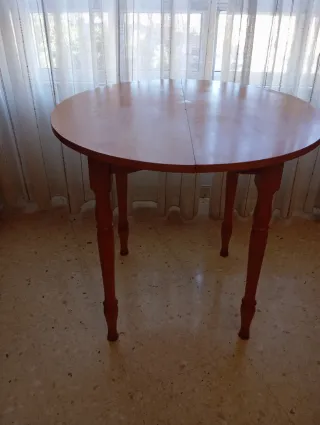 Mueble comedor y mesa con 4 sillas