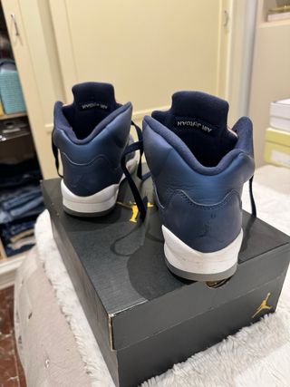 Zapatillas Jordan Azul y Dorado