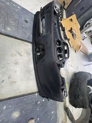 Salpicadero Mercedes GLA AMG 2015