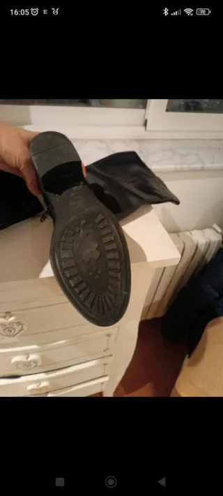 Botas altas mujer piel negras