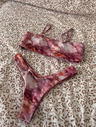 Bikini estampado mármol rosa