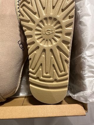 UGG Tasman Beige Talla 40