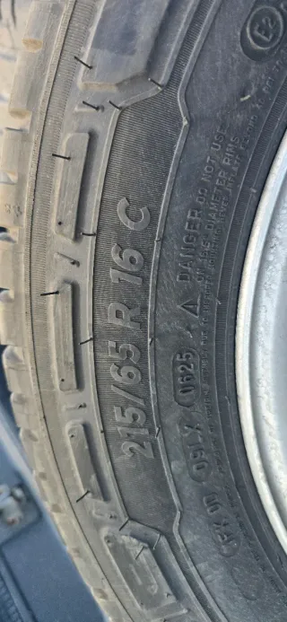 Llantas Mercedes 215/65 R16c