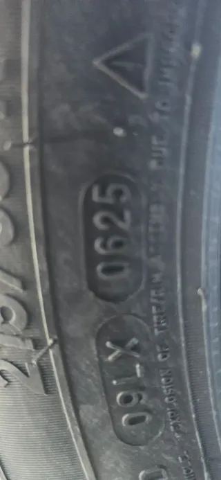 Llantas Mercedes 215/65 R16c