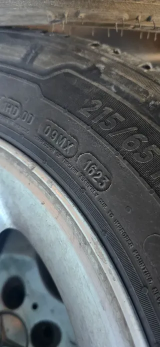 Llantas Mercedes 215/65 R16c