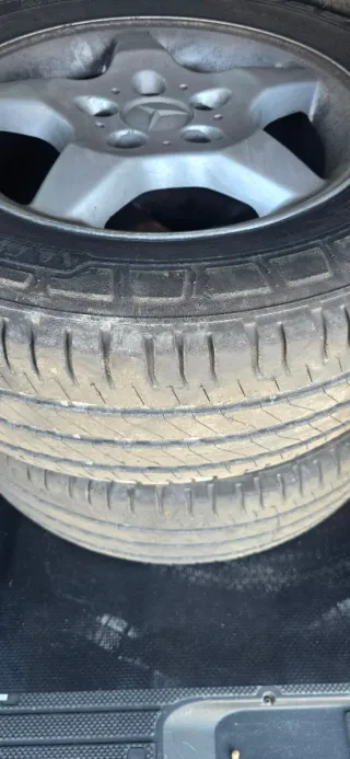 Llantas Mercedes 215/65 R16c