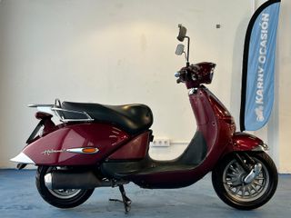 Aprilia Habana 50cc Scooter Rojo