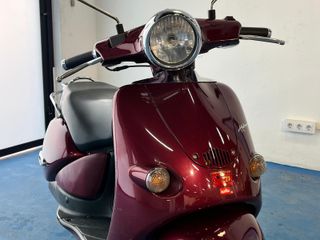 Aprilia Habana 50cc Scooter Rojo