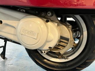 Aprilia Habana 50cc Scooter Rojo