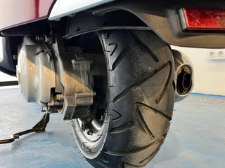 Aprilia Habana 50cc Scooter Rojo