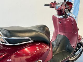 Aprilia Habana 50cc Scooter Rojo