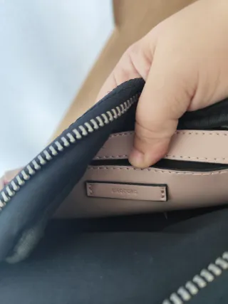 Bolso malva con flores