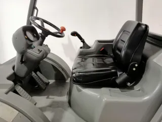 Carretilla elevadora Ausa 4x4