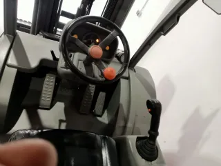 Carretilla elevadora Ausa 4x4