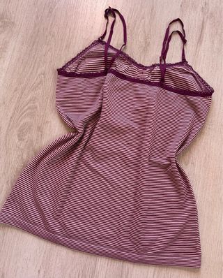 Top “Bershka” a righe viola e bianche Y2K