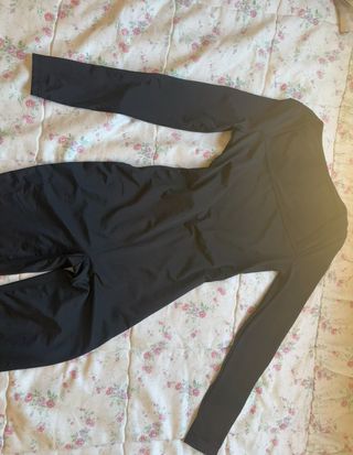 Mono negro escote cuadrado manga larga