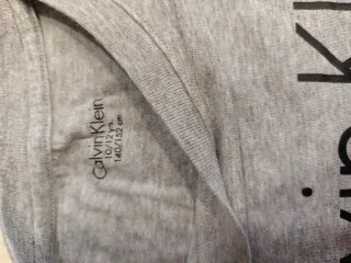 Camiseta Calvin Klein niño T.10/12 gris