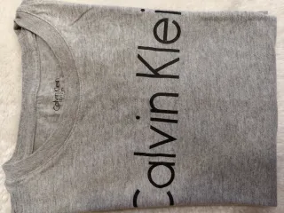Camiseta Calvin Klein niño T.10/12 gris