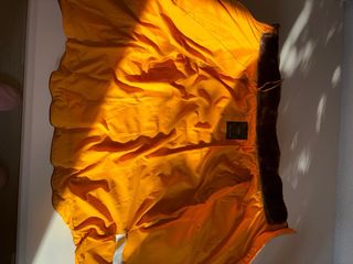 Abrigo acolchado amarillo Zara