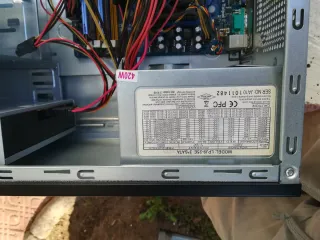 Ordenador LG Torre Plata y Negro