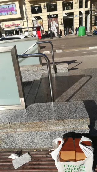 Ordenador LG Torre Plata y Negro