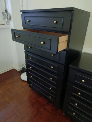 Camiseiro de madeira preto