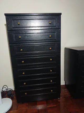 Camiseiro de madeira preto