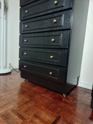 Camiseiro de madeira preto