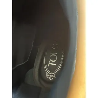 Stivali Tod's scamosciati con scatola