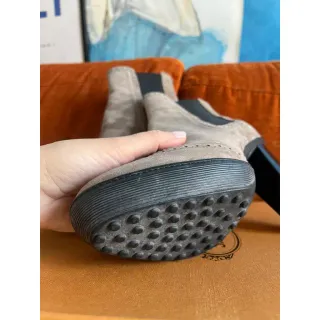 Stivali Tod's scamosciati con scatola