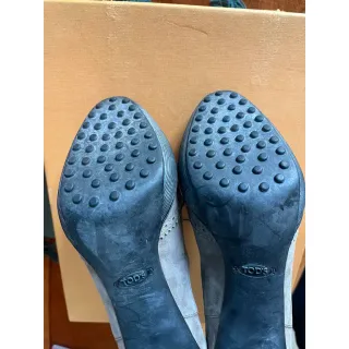 Stivali Tod's scamosciati con scatola