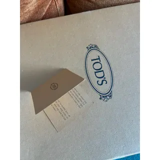 Stivali Tod's scamosciati con scatola