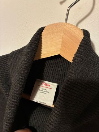 Jersey cuello alto s. Oliver Talla M gris