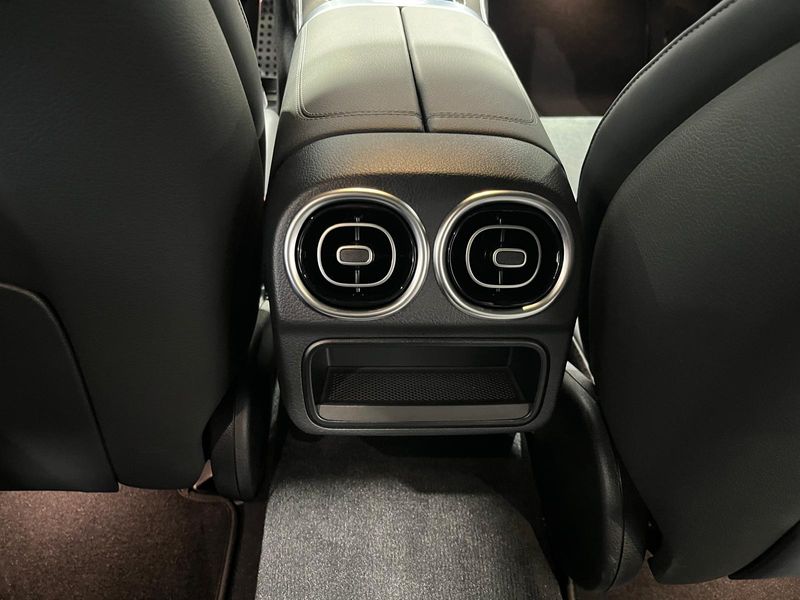 Mercedes-Benz Clase C 2024, foto 10