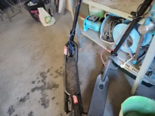 Patinetes Eléctricos (2 unidades) navee y Xiaomi