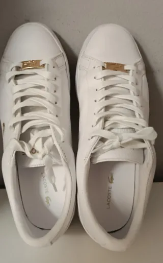 Zapatillas Lacoste Blancas y Doradas