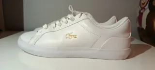 Zapatillas Lacoste Blancas y Doradas