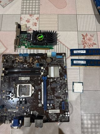 Placa Base ASUS H81/M70AD + i7 4770 + 12GB RAM